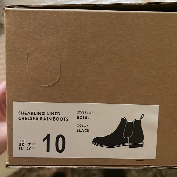 NEW J. Crew Chelsea Boots, Black size 10, water resistant - Picture 7 of 7